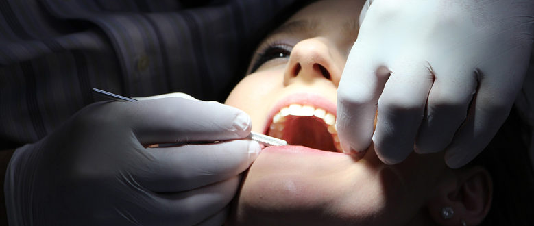 Novos biomarcadores bacterianos, actividades funcionais, cambios dinámicos e interacións bacterianas na enfermidade periodontal crónica